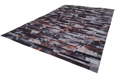 Chocolate Stripes Cowhide Rug with Parallel Width Design