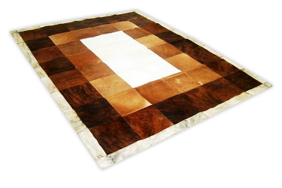 Tricolor cowhide rug with white core