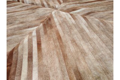 Round cowhide rug - beige stripes style