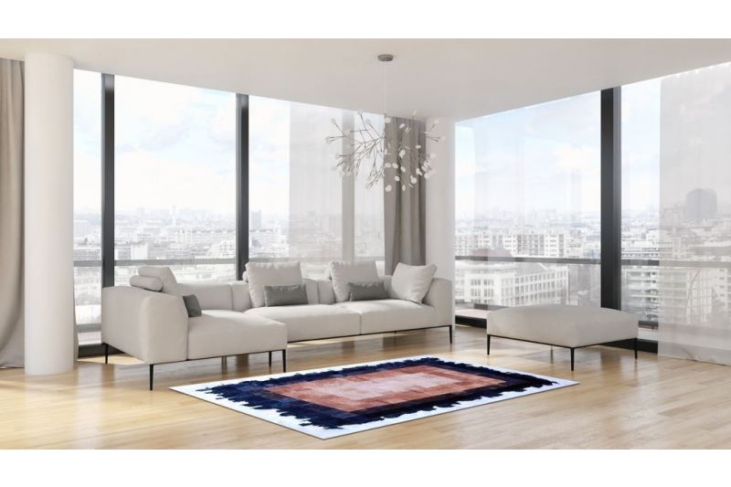 Tricolor cowhide rug with beige core